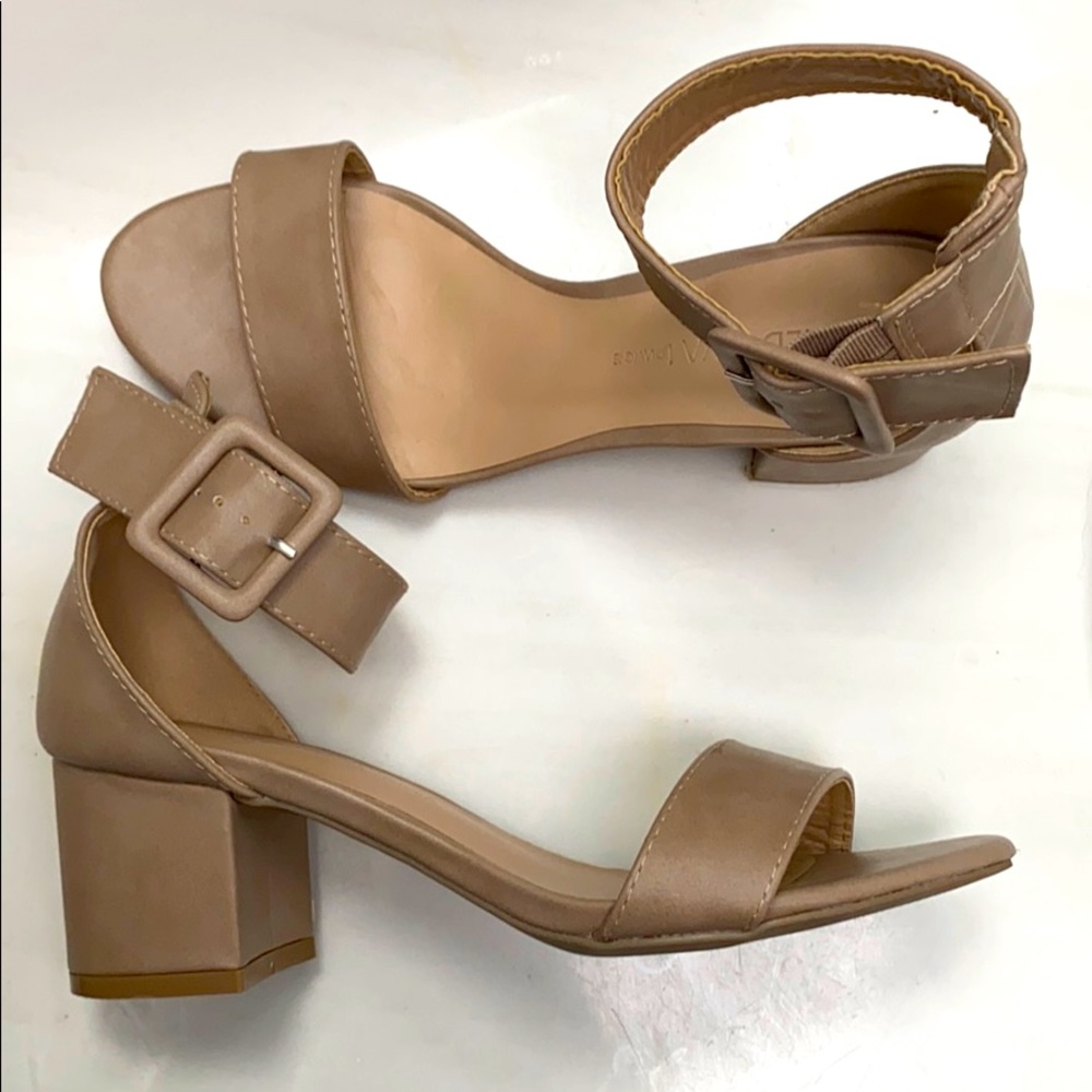 nude heels